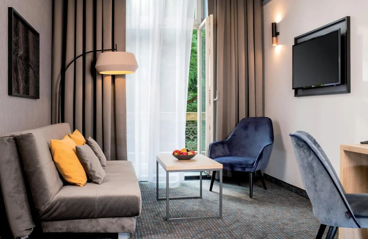 Leonardo Boutique Hotel Krakow Old Town 3*,
